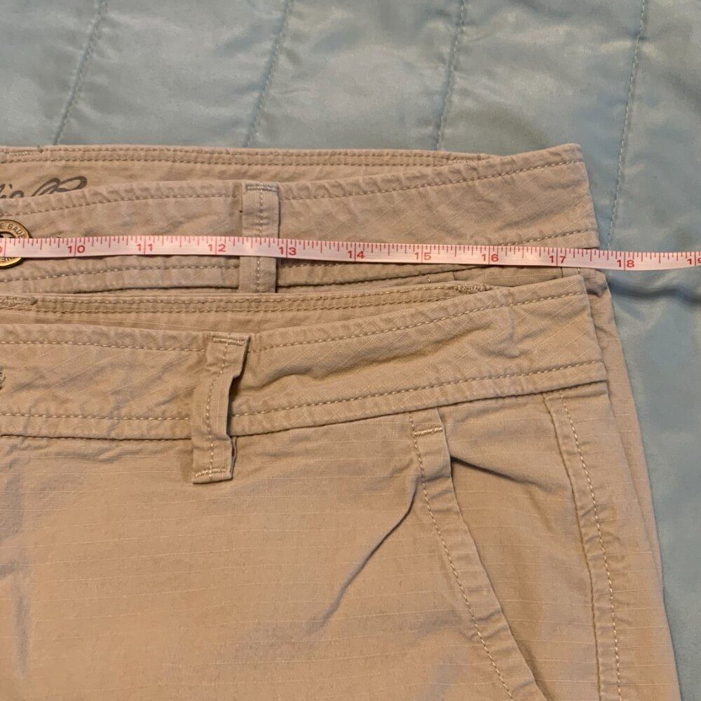 Two Pair Eddie Bauer Cropped Cargo Pants Size 12 - Picture 5 of 7